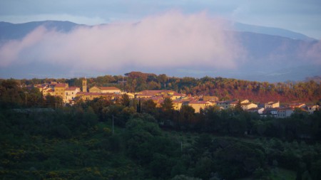 Blick auf Riparbella (tele)